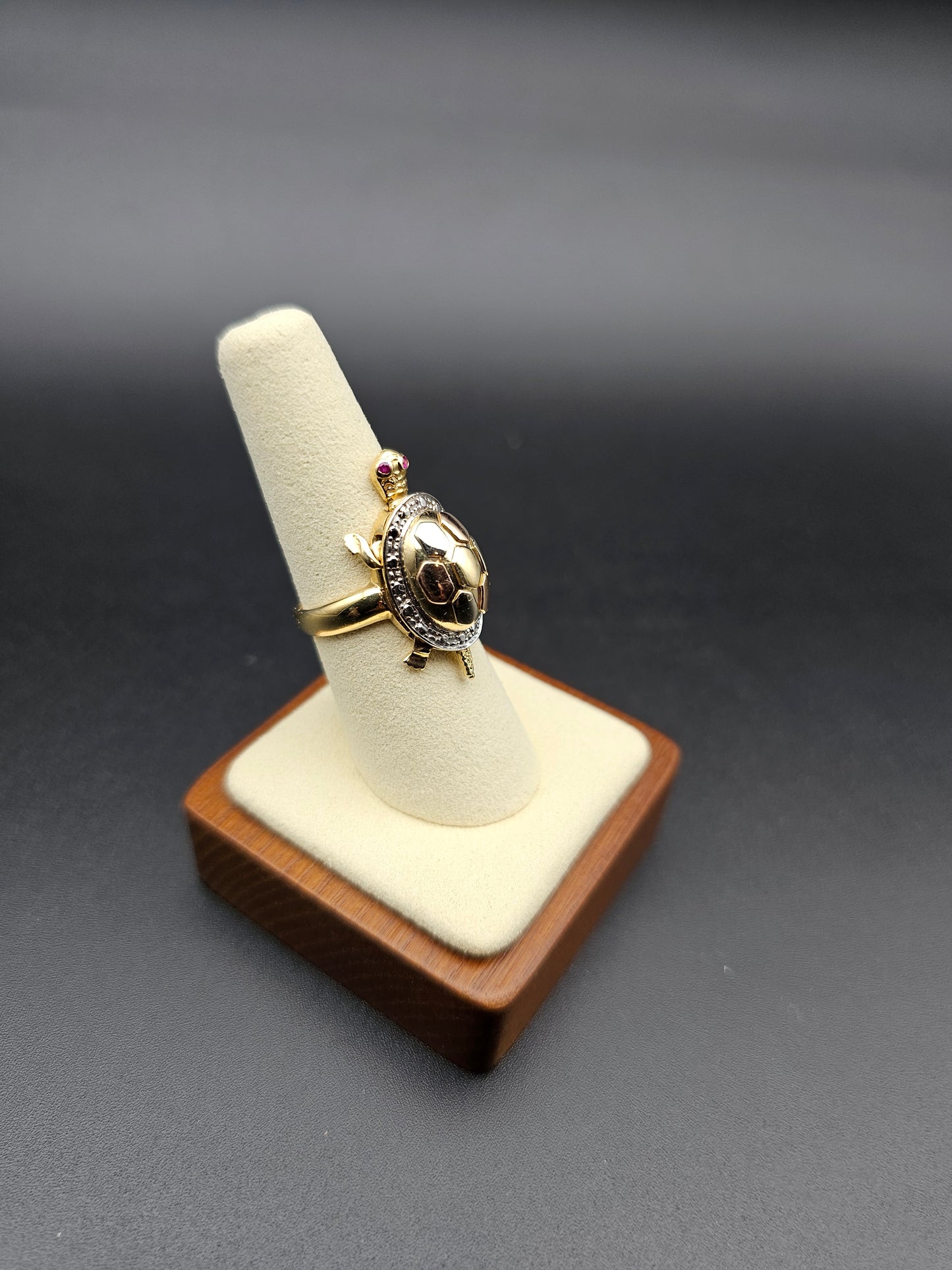 Celebrate creativity and elegance with this one-of-a-kind 14K Solid Gold Tortoise Ring. Featuring a beautifully crafted golden tortoise with a hidden baby turtle under the shell, this playful yet sophisticated design is perfect for nature lovers and those who appreciate unique jewelry.

